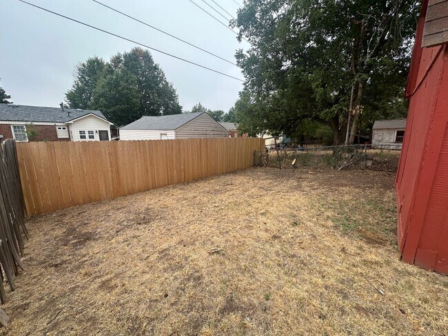 Building Photo - 332 Babb Dr