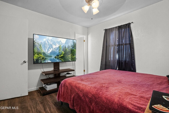 Building Photo - 5516 Fairbanks Dr