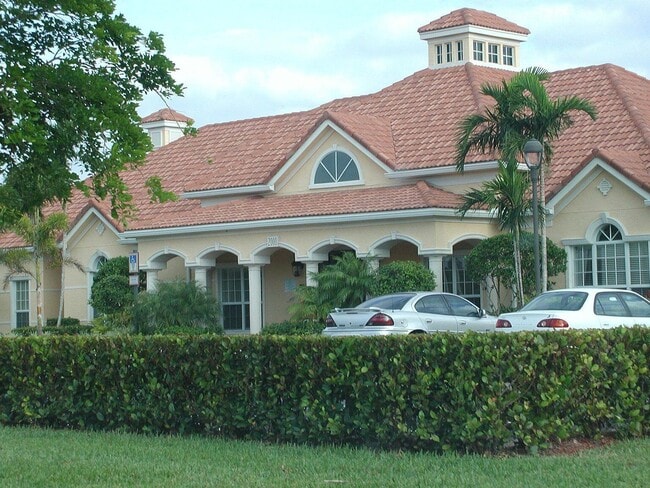 Building Photo - 2028 Alta Meadows Ln