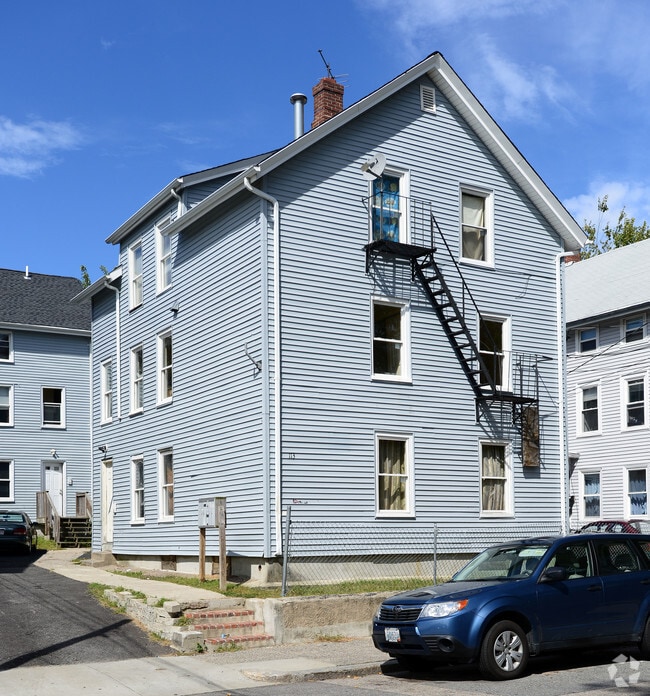 113 Garfield St 113 Garfield St Central Falls RI 02863 Apartment Finder