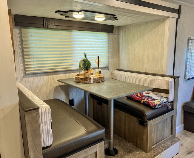 Building Photo - 7570 Buchanan St