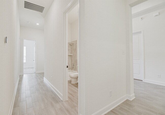 Building Photo - 13207 Westmont Heights Ln