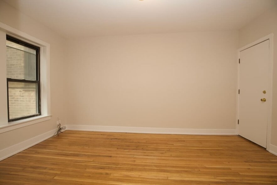 Building Photo - 3300 W Schubert Ave