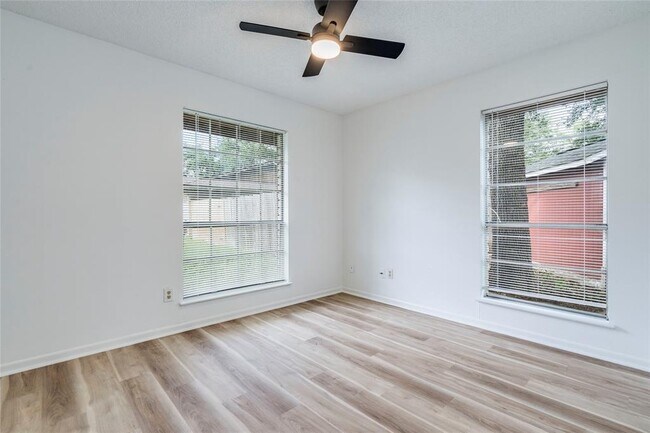 Building Photo - 1306 Glenda Dr