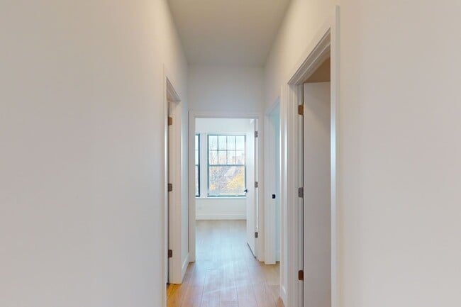 Floorplan - 5411-5421 S. Ellis Avenue