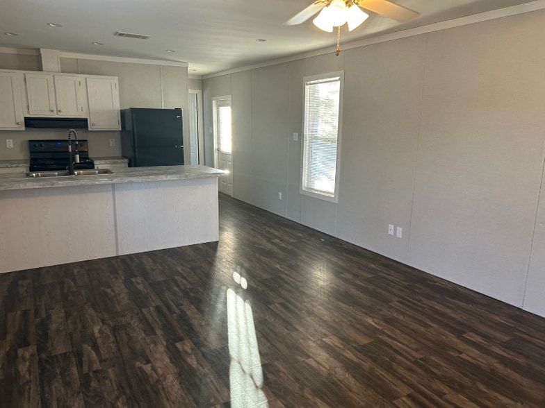 Building Photo - 1129 Morning Glory Cir