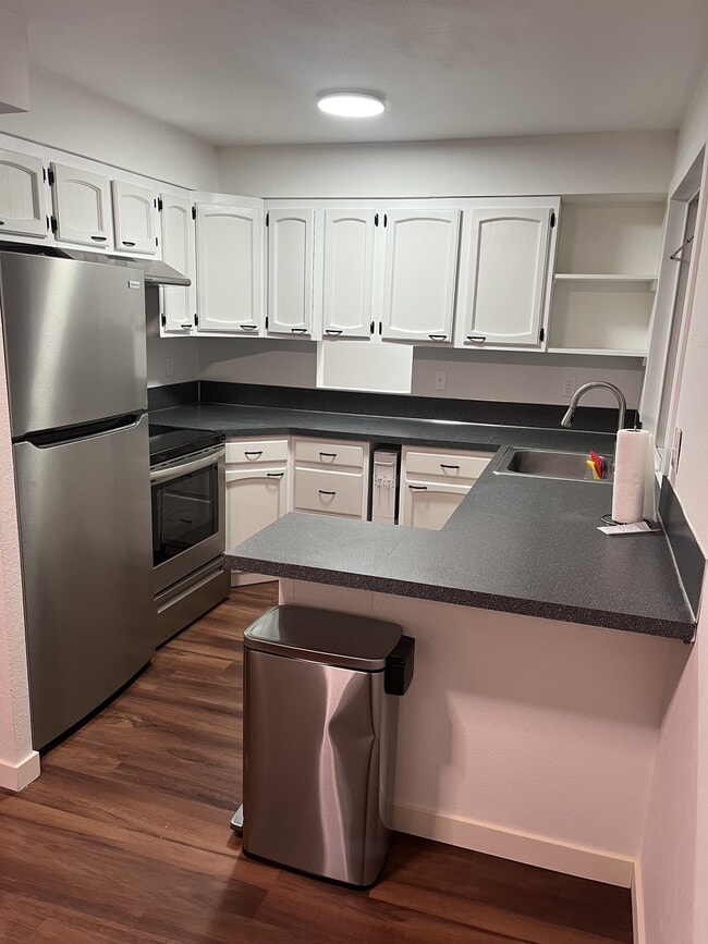 Building Photo - 4705 Lexington Pl NE