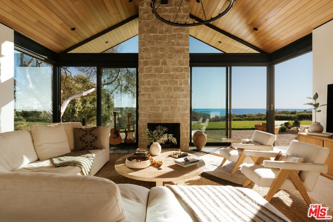 Building Photo - 5792 Calpine Dr