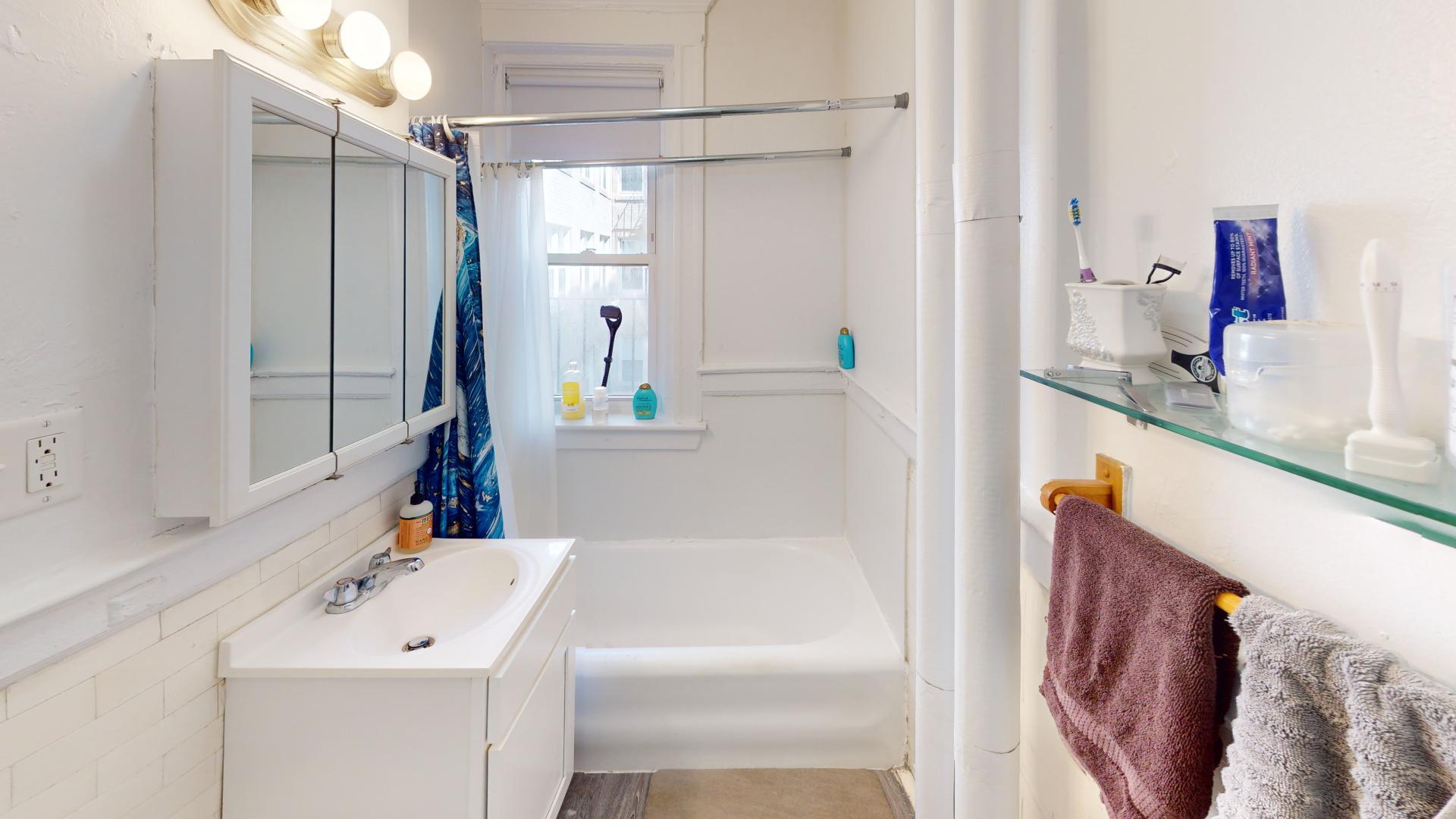 Building Photo - 1163 Boylston St