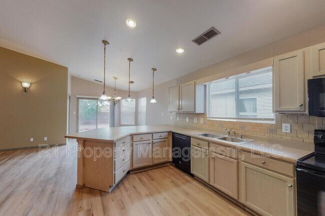 Building Photo - 745 Valley Meadows Dr