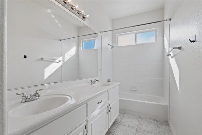 Building Photo - 8228 Fawn Brook Ct