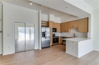 Building Photo - 3225 Turtle Creek Blvd
