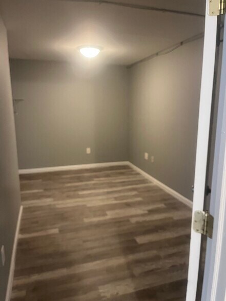 Building Photo - 316 Myers Corners Rd