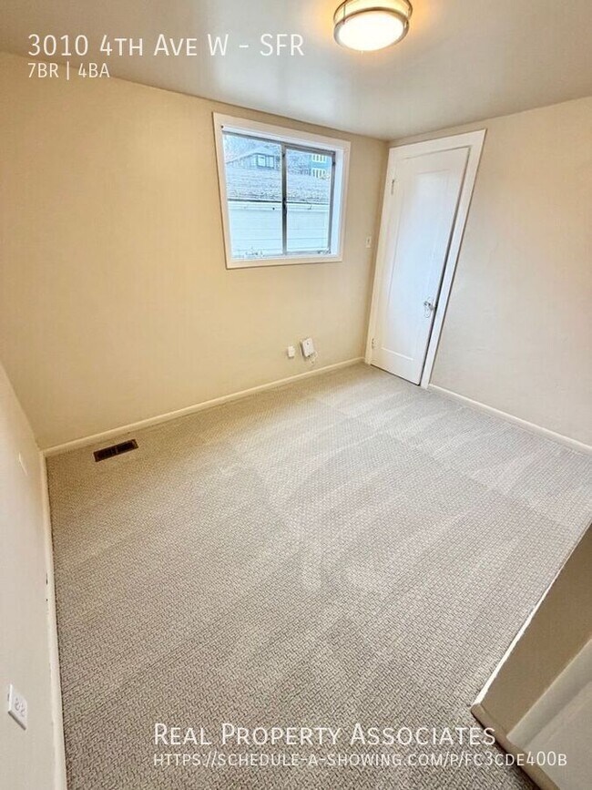 Building Photo - 3010 4th Ave W