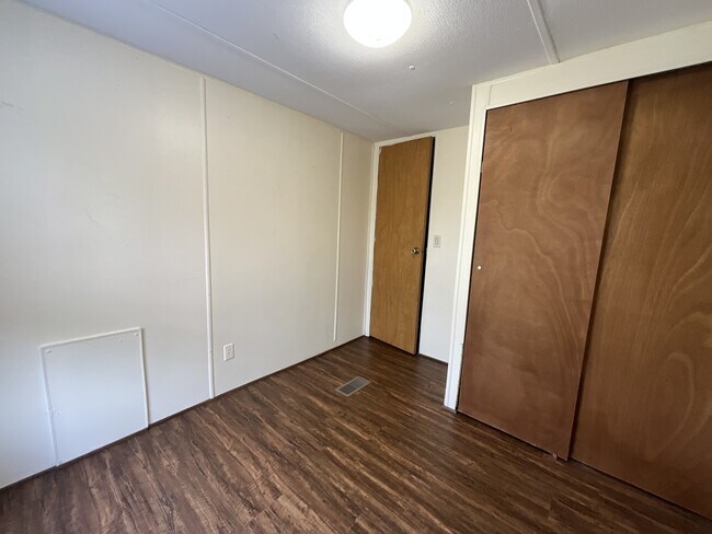 Building Photo - 1053 Vz County Rd 1927