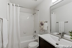 Building Photo - 922 Desert Bluff