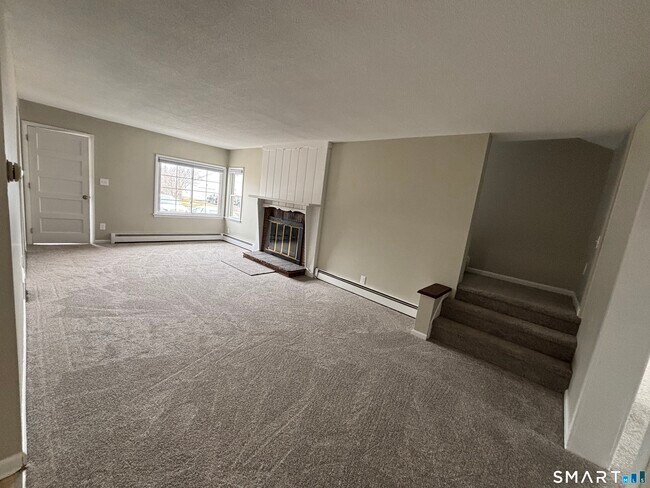 Building Photo - 324 Savage Hill Rd