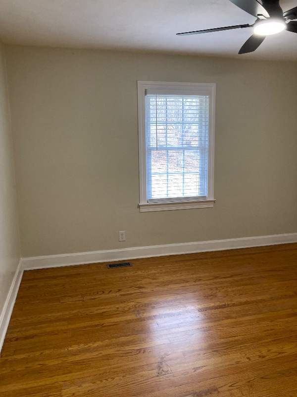 Building Photo - 222 Bank Dr