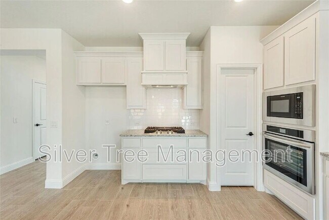 Building Photo - 9501 Moon Cactus Dr