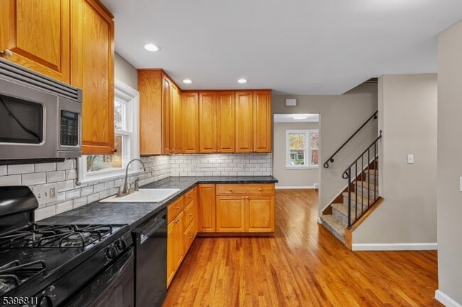 Building Photo - 26 Glaser Ave