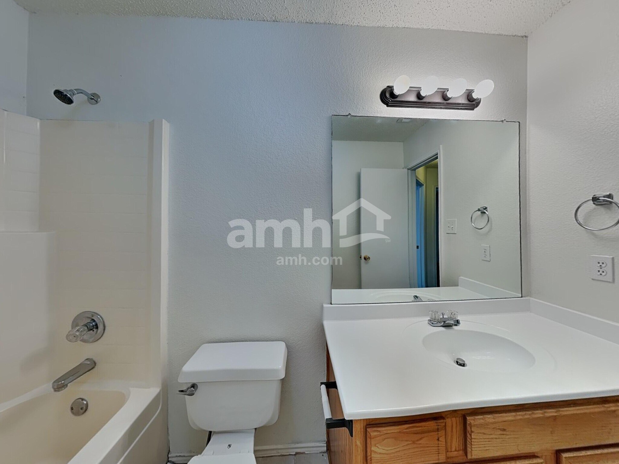 Building Photo - 10236 Westward Dr