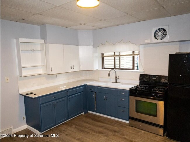 Building Photo - 1418 Capouse Ave