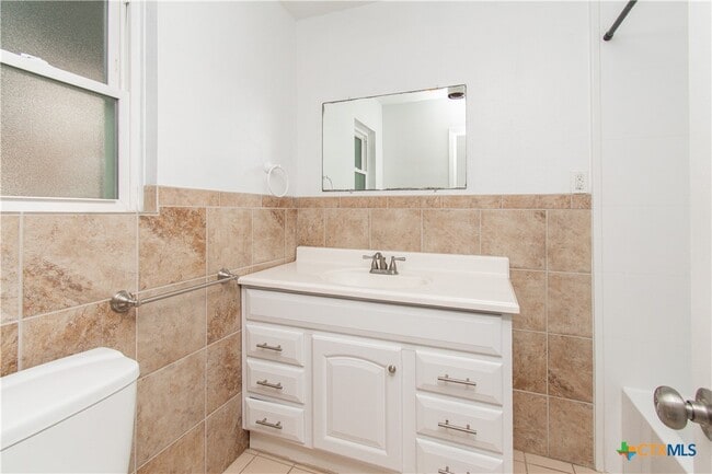 Building Photo - 1201 Hughes Ave