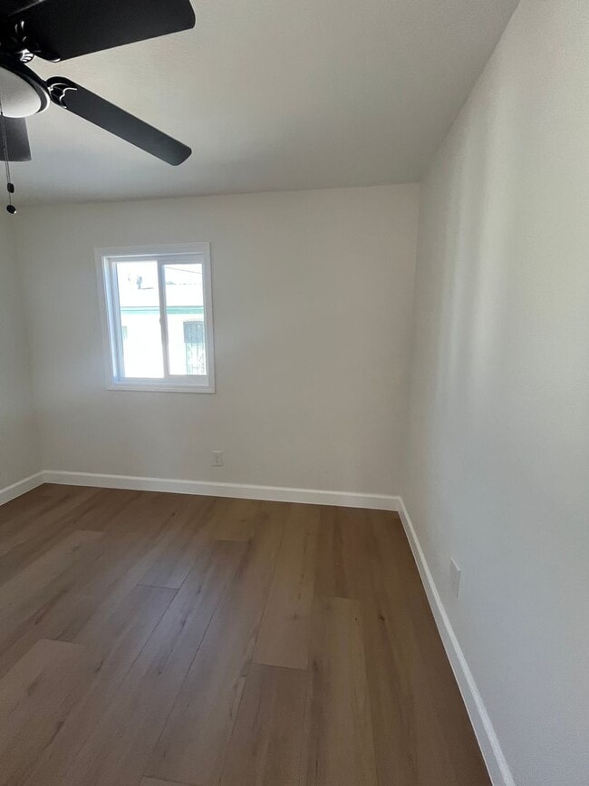 Building Photo - Beautifully Remodeled 2 Bed / 1 Bath Home in Orange