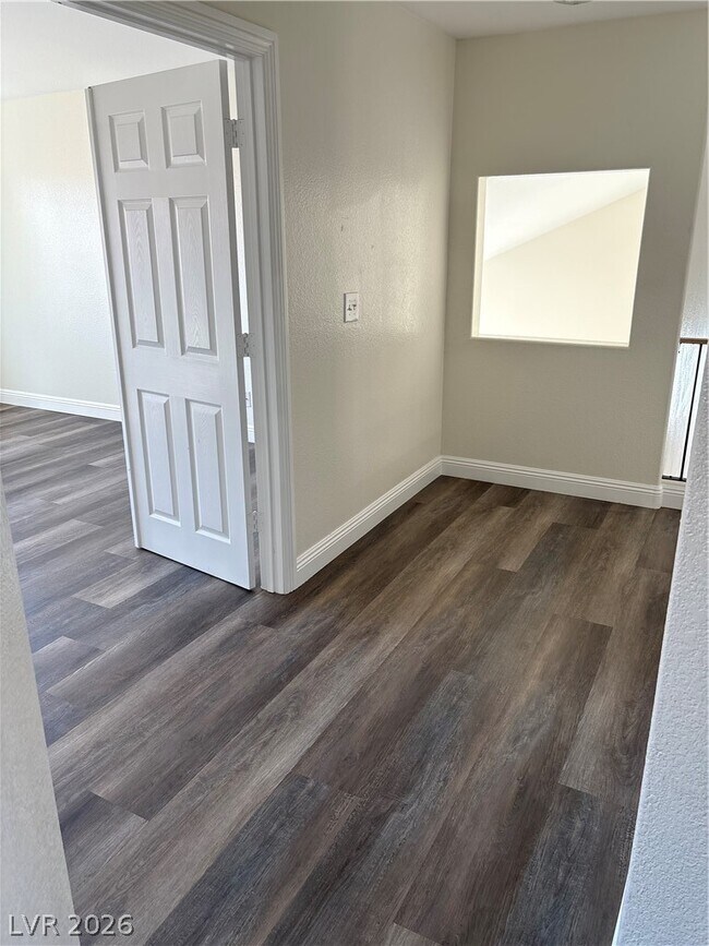 Building Photo - 2670 Ridgewater Cir