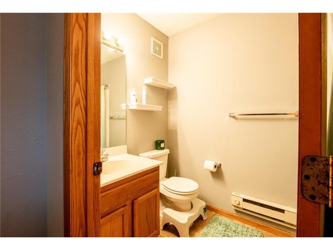 Building Photo - 5724 4th St NE