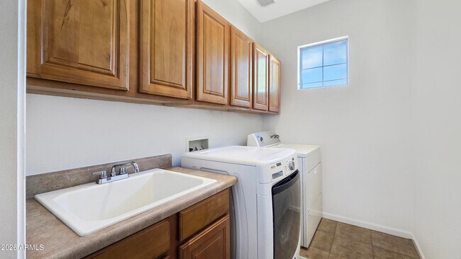 Building Photo - 2237 N 135th Dr