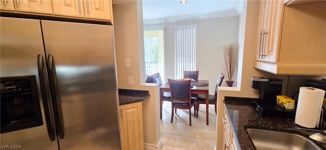 Building Photo - 210 E Flamingo Rd