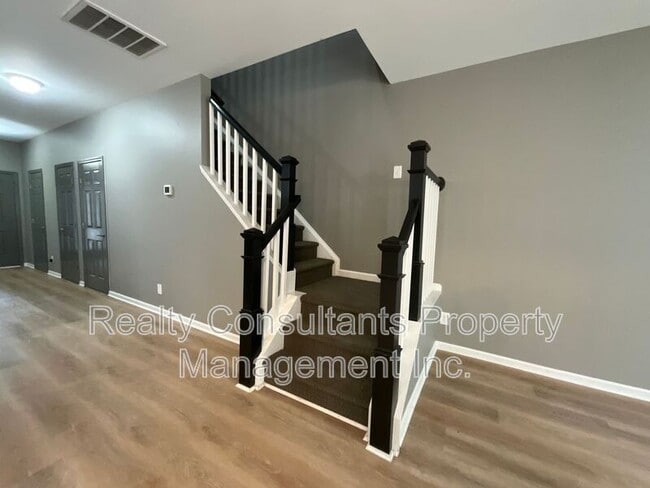 Building Photo - 27 Cherine Way