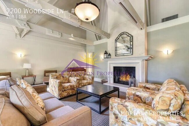 Building Photo - 2200 Woodside Ln