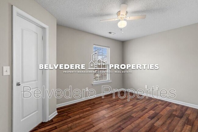 Building Photo - 1434 Waverly St