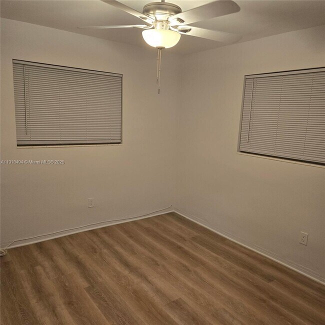 Building Photo - 122 Northwest Blvd