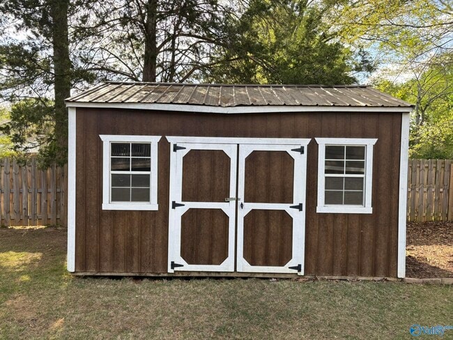 Building Photo - 317 Rosemont Rd SE