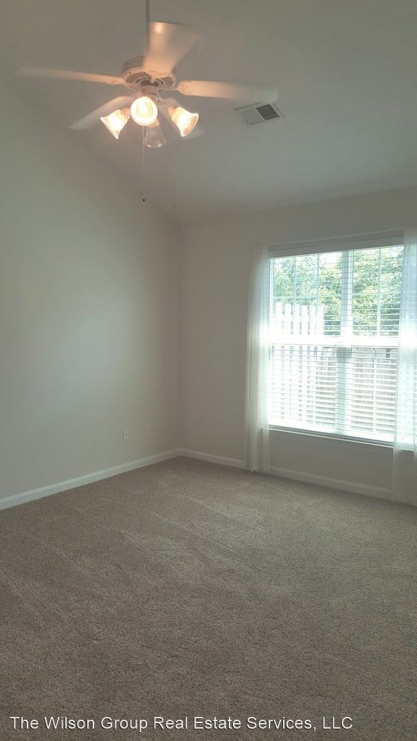 Building Photo - 2 br, 2 bath House - 131 Lake Chateau Drive