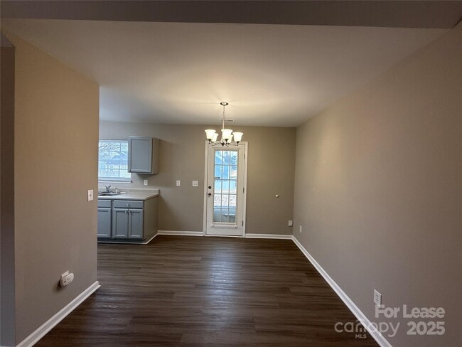 Building Photo - 3631 Joel Turner Dr