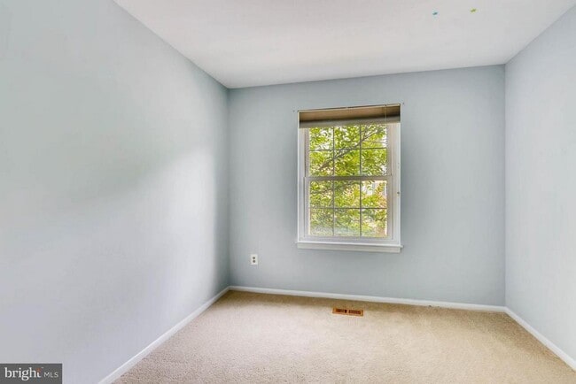 Building Photo - 3 Meadow Run Ct