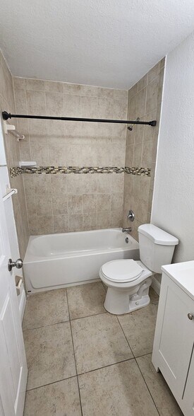 Building Photo - 9614 NW 5th Ave