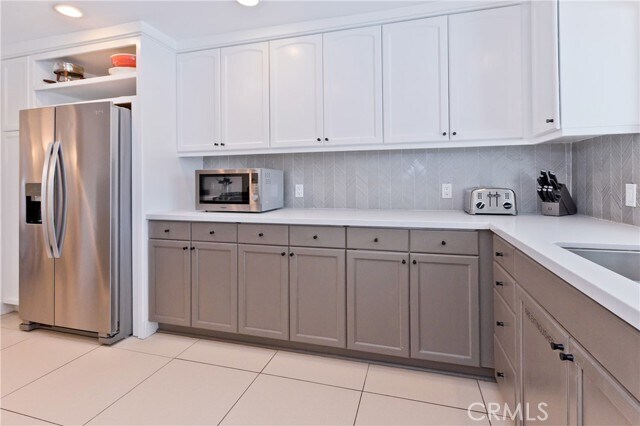 Building Photo - 1057 E Marshall Way