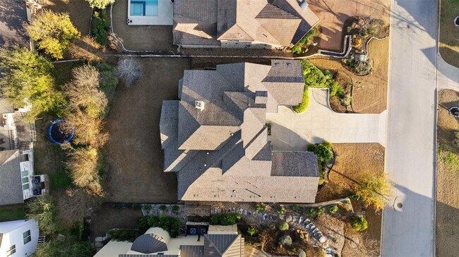 Building Photo - 905 Madison Fork Dr