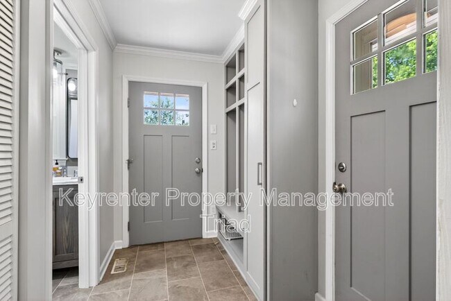 Building Photo - 3601 Normandy Rd