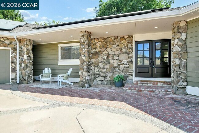 Building Photo - 4161 Leon Dr