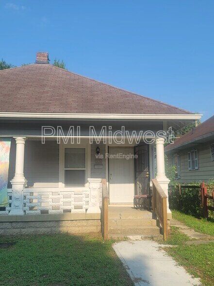 Building Photo - 521 N Gladstone Ave