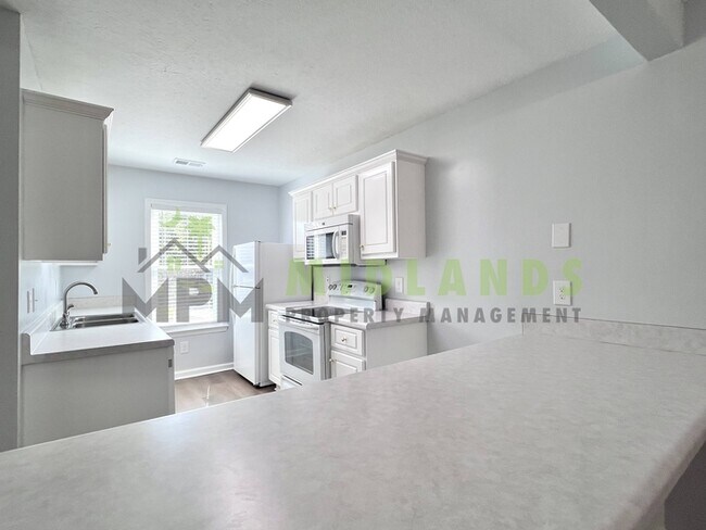 Building Photo - 202 Elders Pond Cir