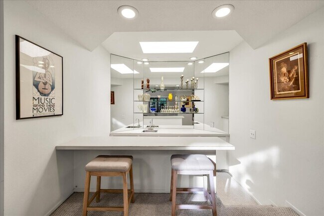 Building Photo - 6735 Harwood Cir
