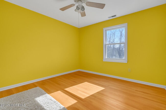 Building Photo - 220 Whalepond Rd