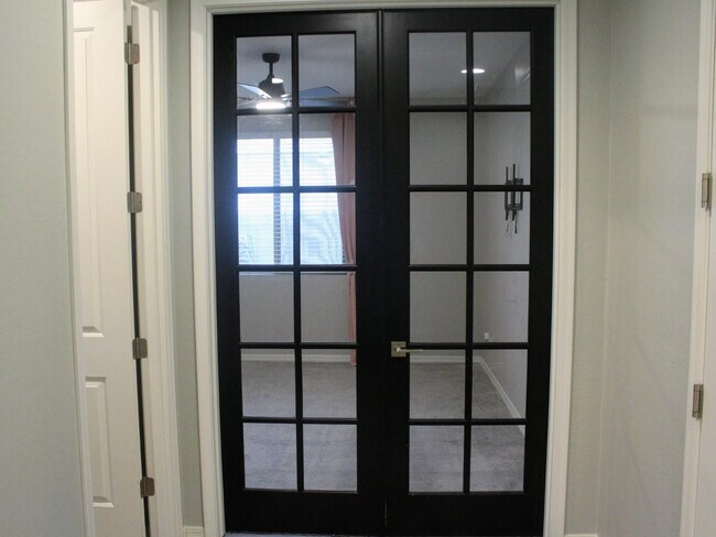 Building Photo - 35966 W Santa Monica Ave